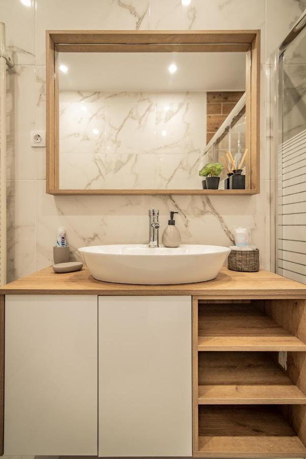 Apollo'S Apartment On Radio City Midas Home テッサロニキ エクステリア 写真