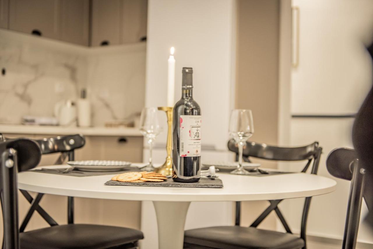 Apollo'S Apartment On Radio City Midas Home テッサロニキ エクステリア 写真