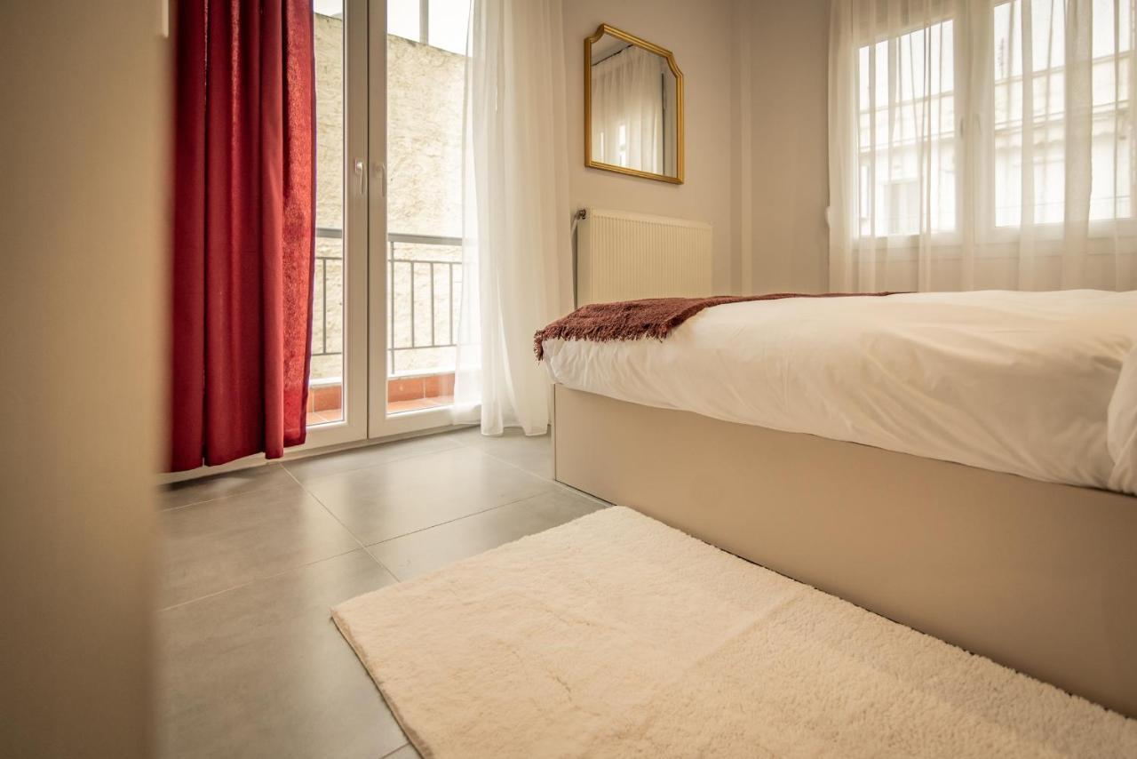 Apollo'S Apartment On Radio City Midas Home テッサロニキ エクステリア 写真