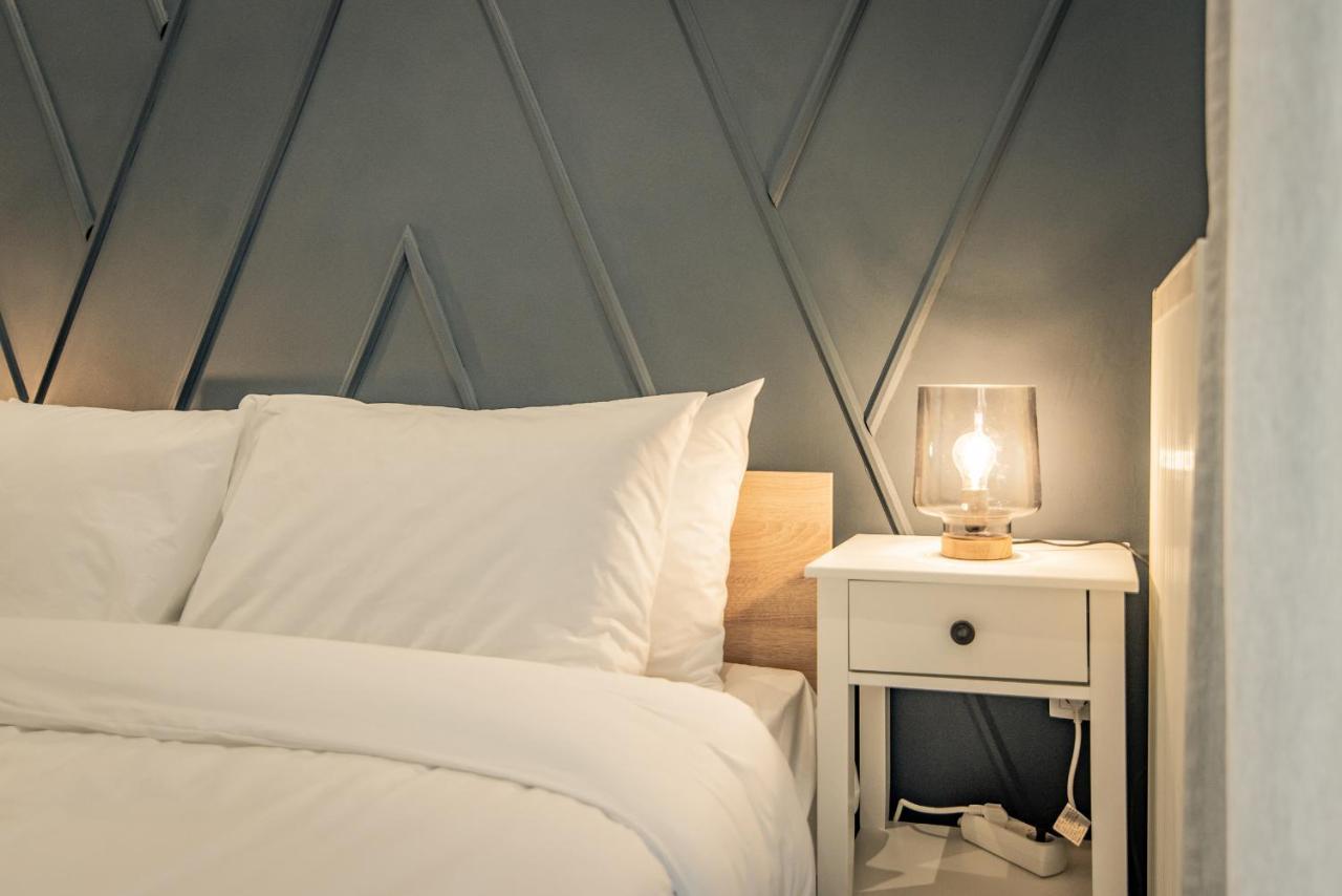 Apollo'S Apartment On Radio City Midas Home テッサロニキ エクステリア 写真
